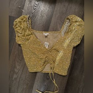 Front tie crop shirt